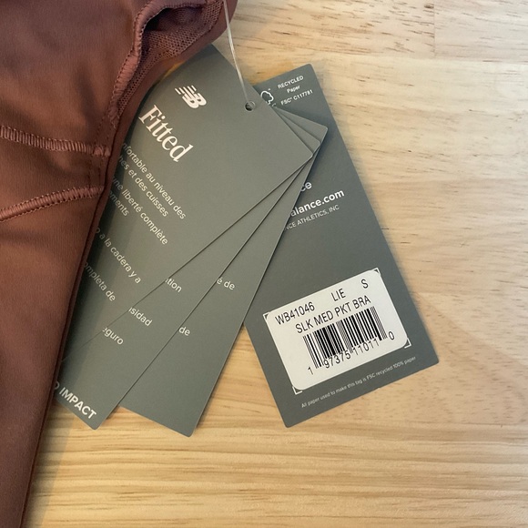 NWT Women’s New Balance Sleek Medium Support Pocket Sports Bra - Size SMALL - Picture 8 of 11